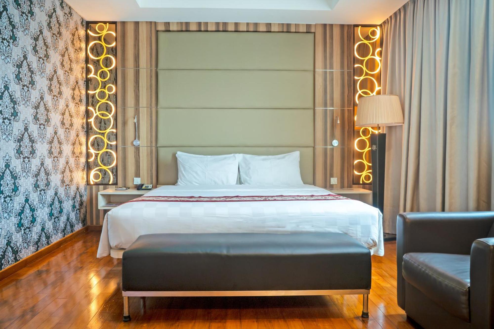 Nagoya Hill Hotel Batam Dış mekan fotoğraf