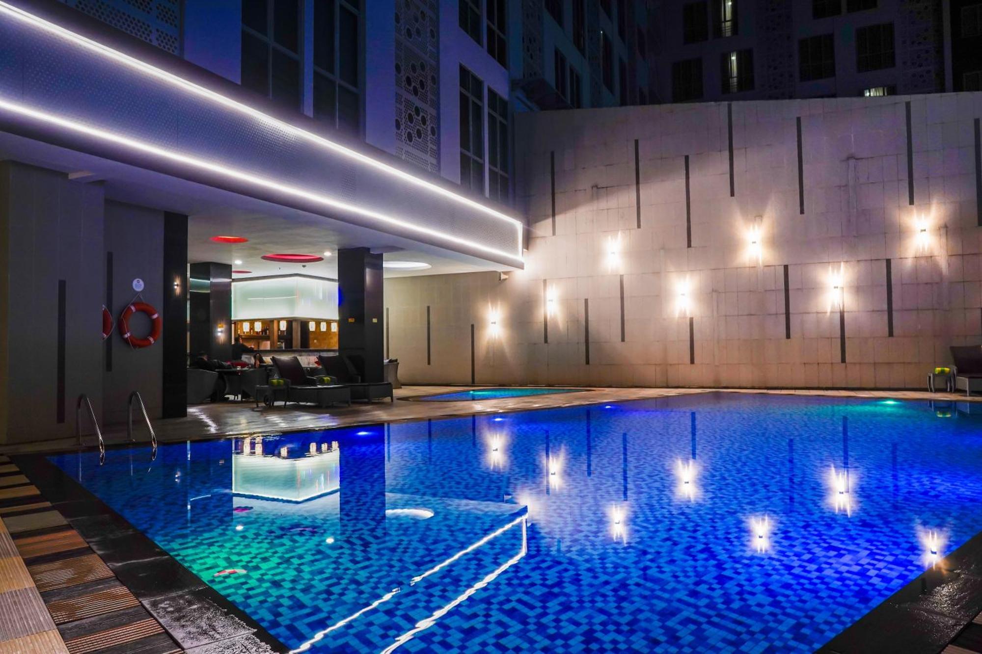 Nagoya Hill Hotel Batam Dış mekan fotoğraf