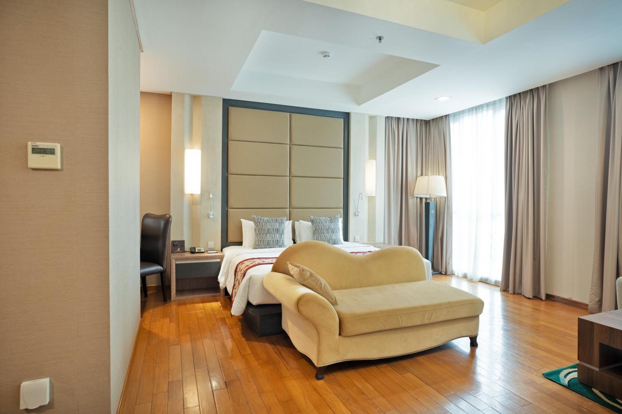 Nagoya Hill Hotel Batam Dış mekan fotoğraf