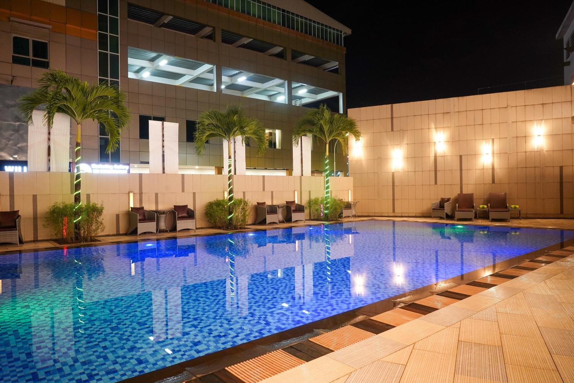Nagoya Hill Hotel Batam Dış mekan fotoğraf